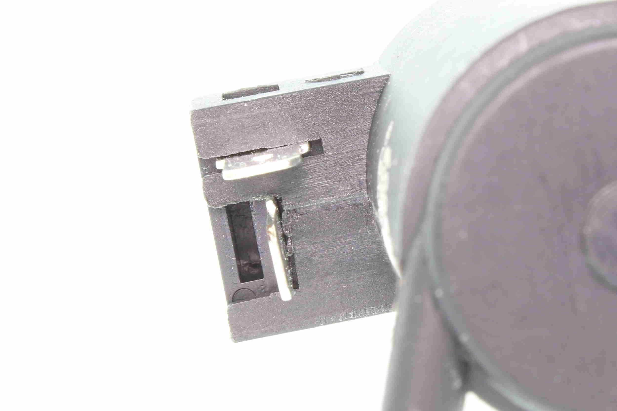 Water Pump, window cleaning - V42-08-0002 VEMO