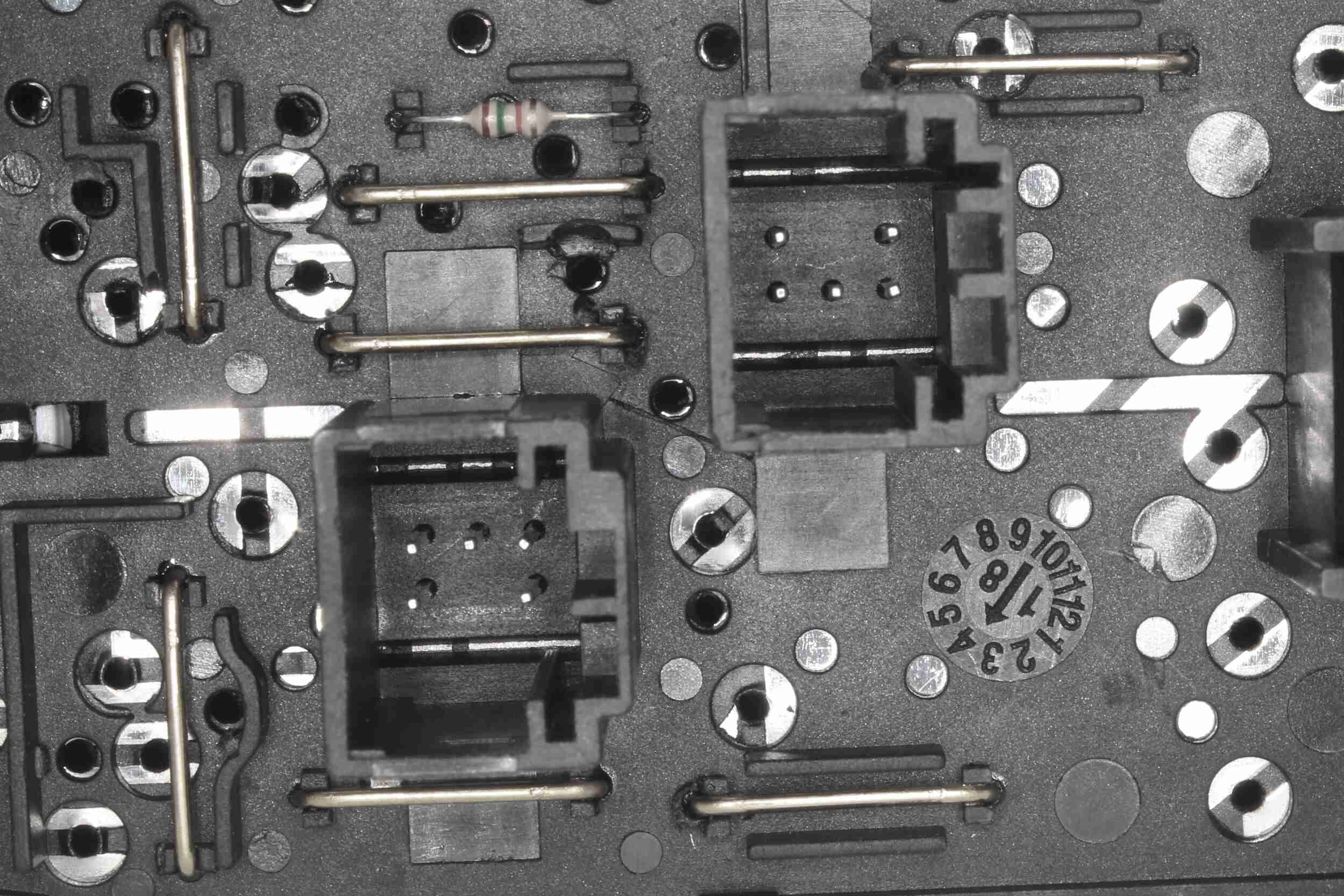 EGR Valve - V40-63-0044 VEMO