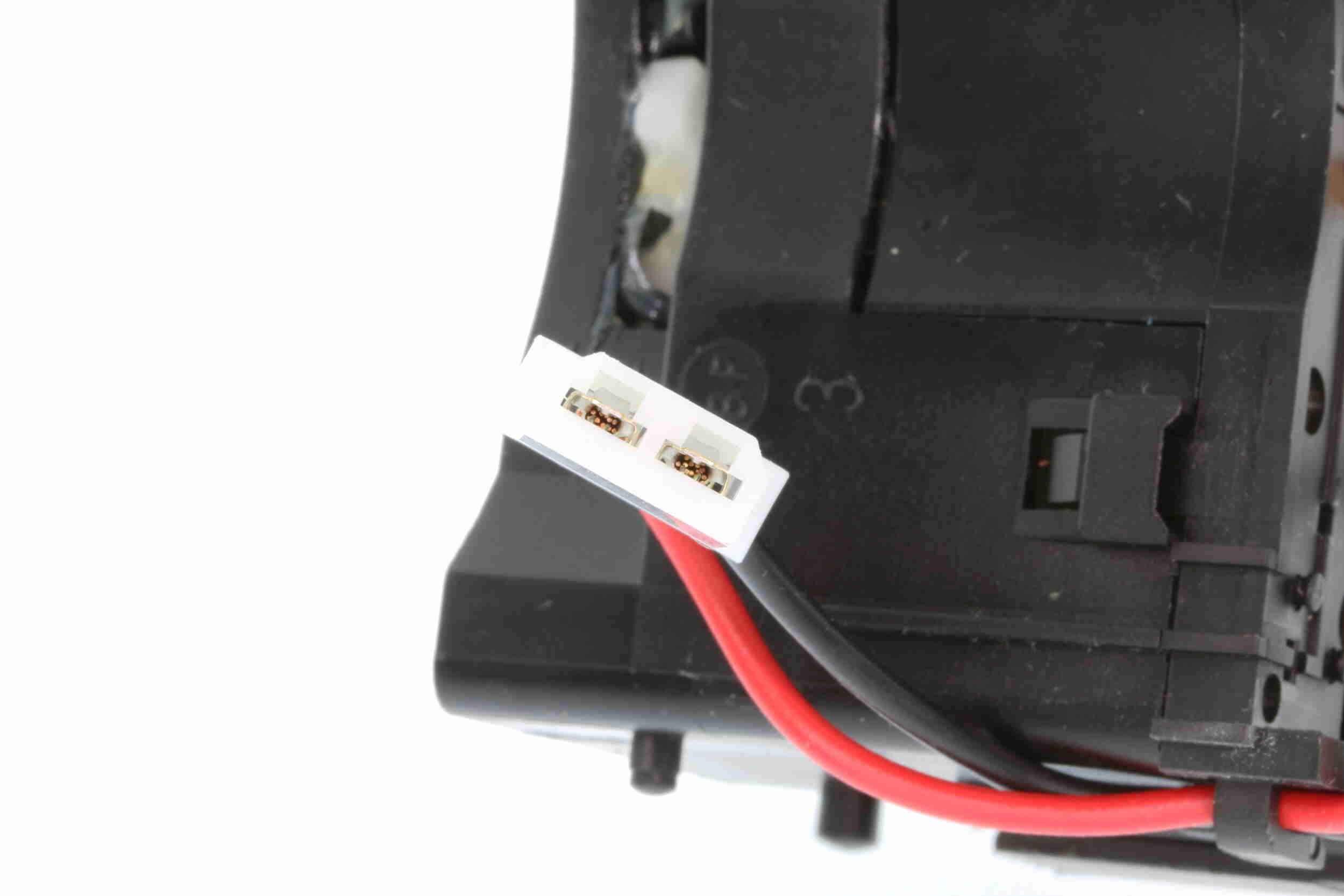 Sensor, wheel speed - V33-72-0025 VEMO