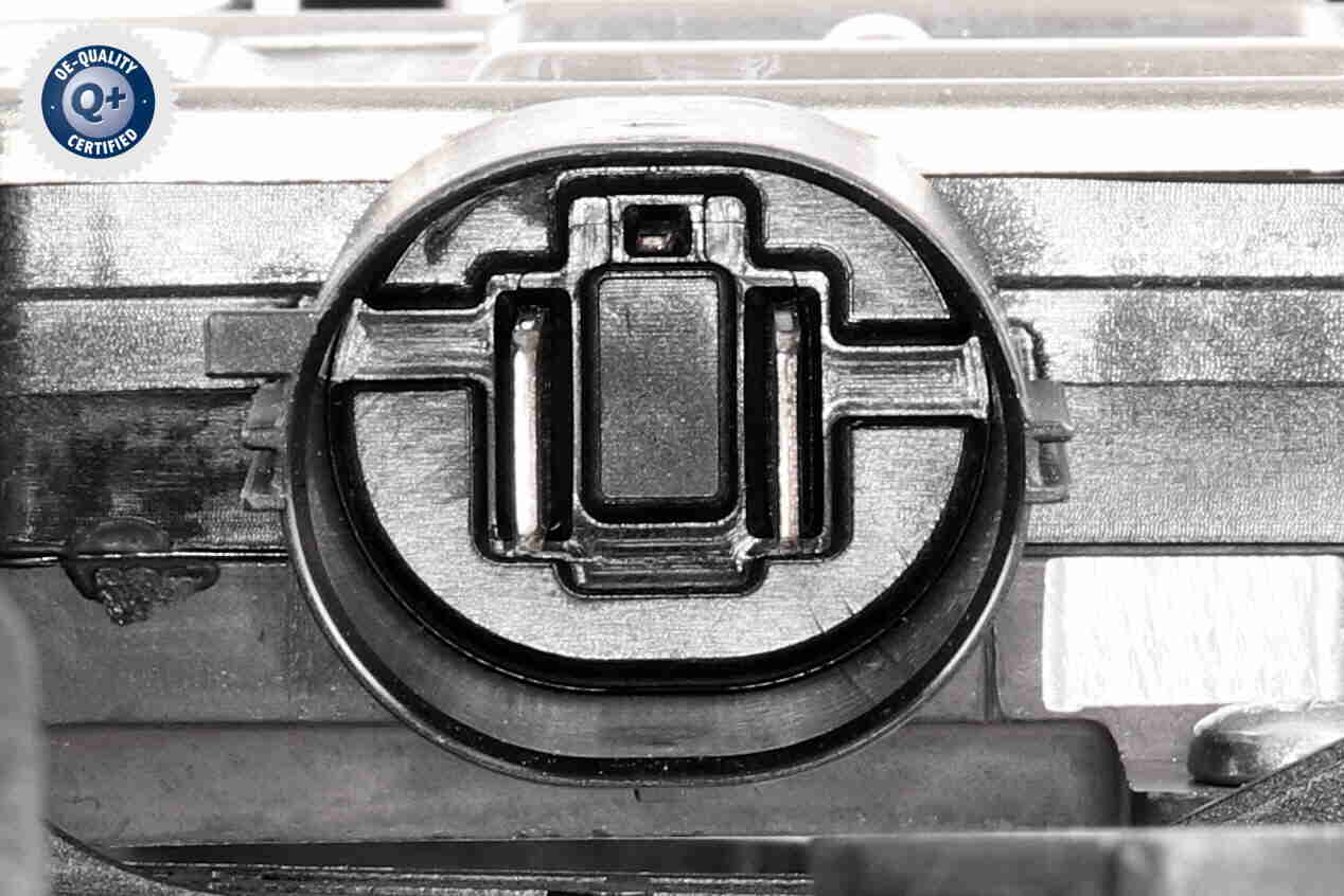 Brake Light Switch - V26-73-0001 VEMO
