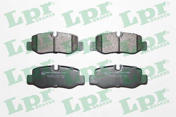 Комплект тормозных колодок, дисковый тормоз - 05P1905 LPR