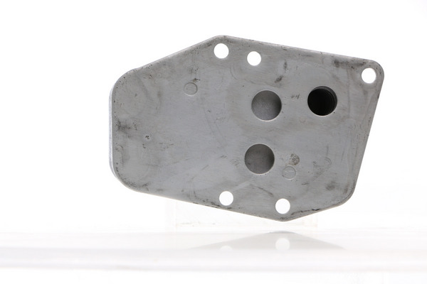 Oil Cooler, engine oil - CLC 138 000S MAHLE