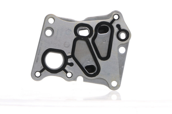 Oil Cooler, engine oil - CLC 153 000S MAHLE