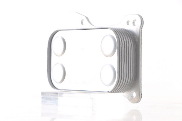 Oil Cooler, engine oil - CLC 226 000S MAHLE