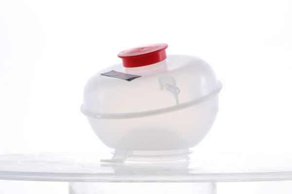 Expansion Tank, coolant - CRT 136 000S MAHLE