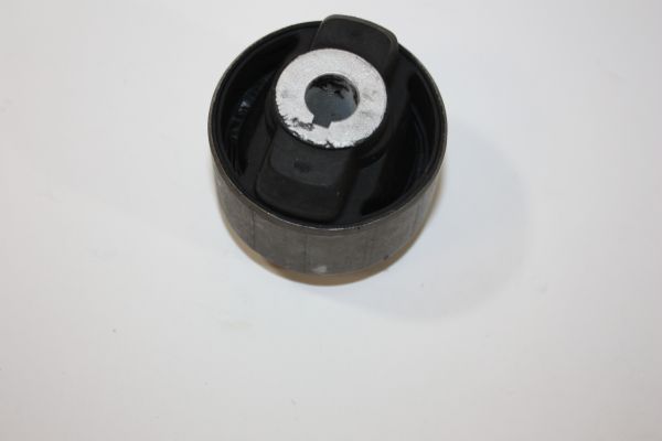 Control Arm-/Trailing Arm Bush - 110105510 AUTOMEGA