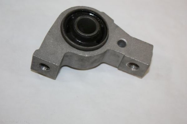 Control Arm-/Trailing Arm Bush - 110127810 AUTOMEGA