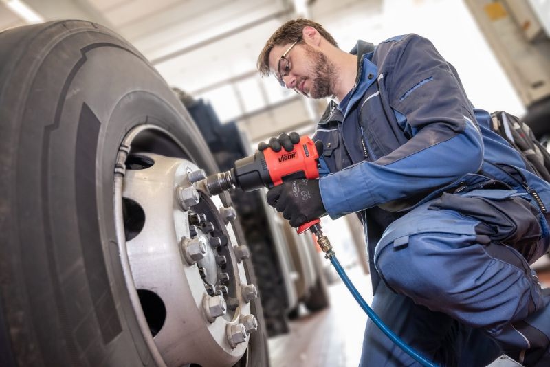 Impact Wrench (compressed air) - V6899N VIGOR