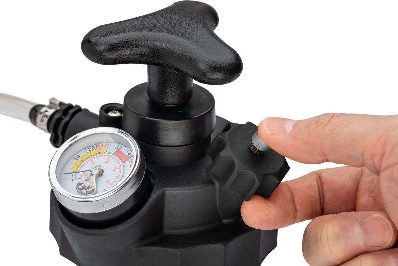 Filler/Bleeder Unit, brake fluid - V4411 VIGOR