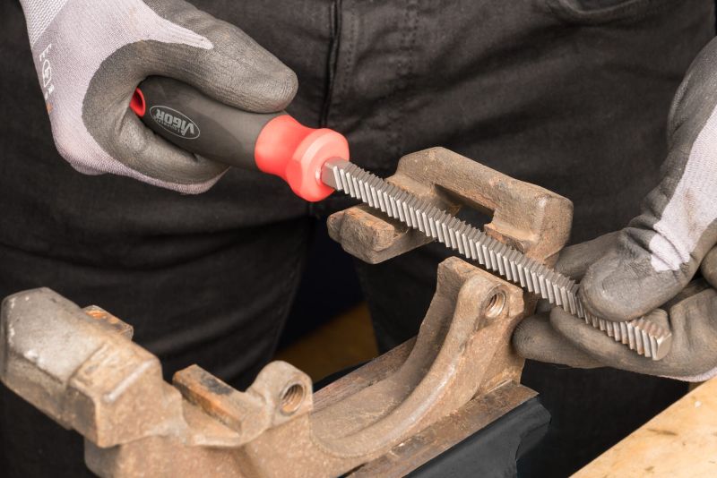 File, brake pad well cleaning - V5691 VIGOR