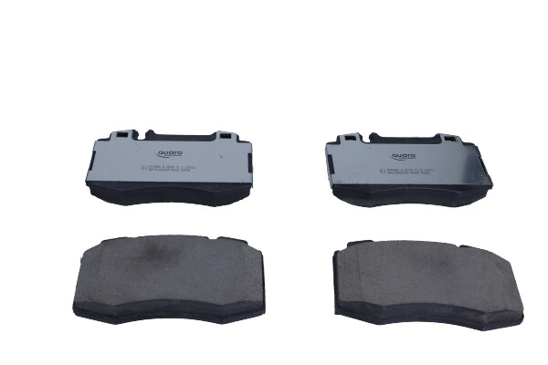 Комплект тормозных колодок, дисковый тормоз - QP4588C QUARO